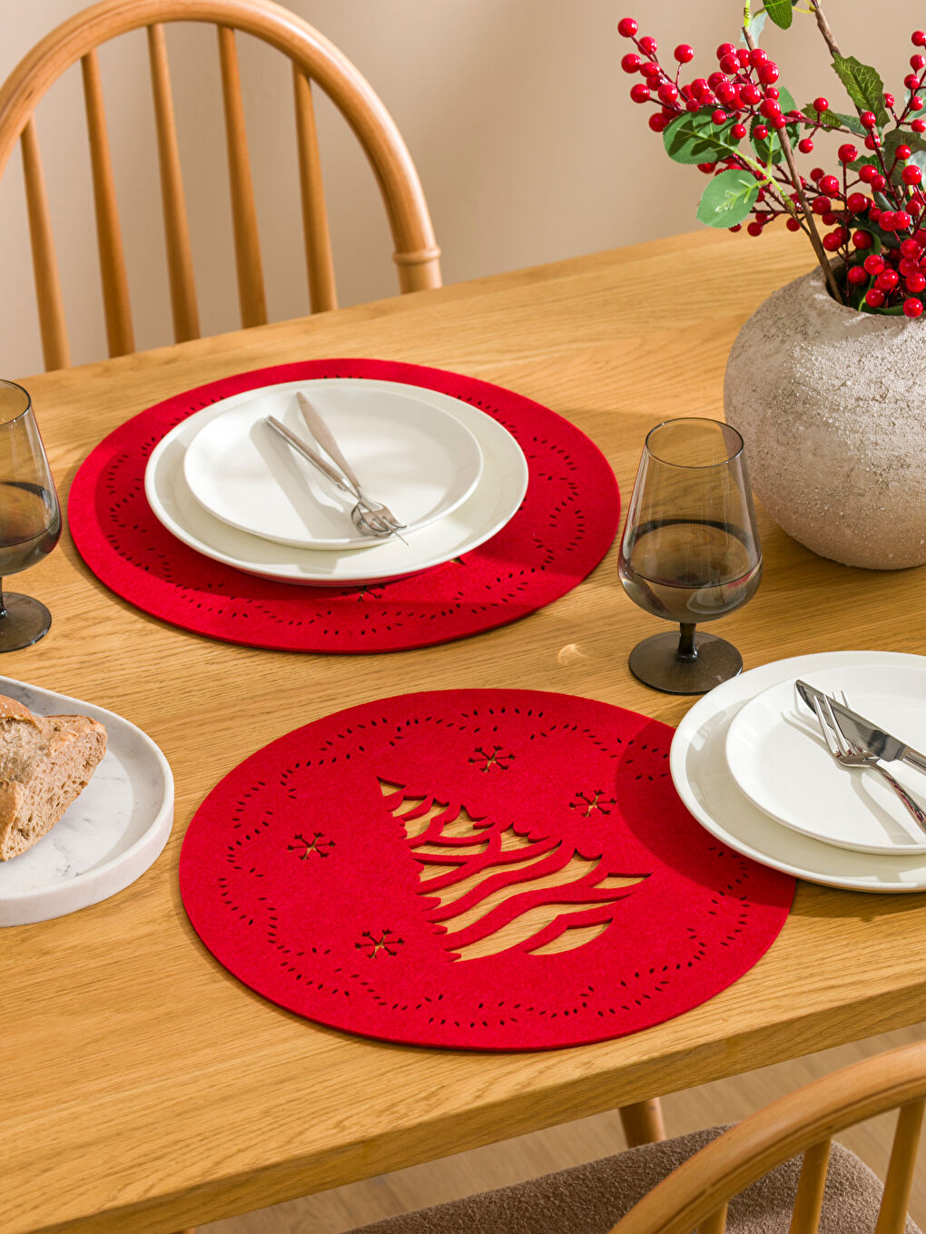 Christmas Themed Underplate 2 Pack 38 cm-1