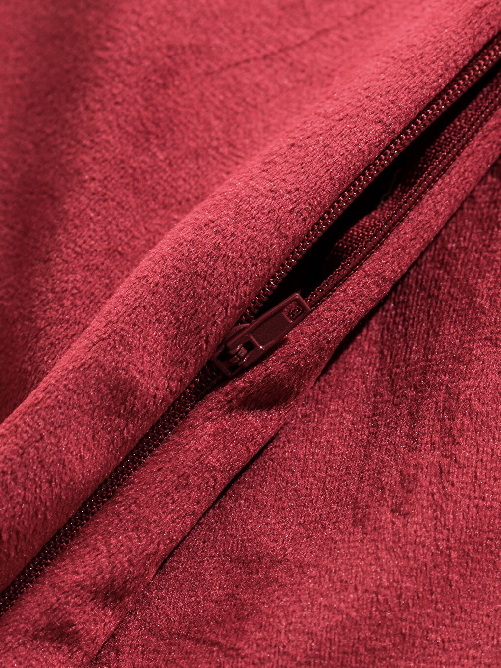 RED Cushion Case-3