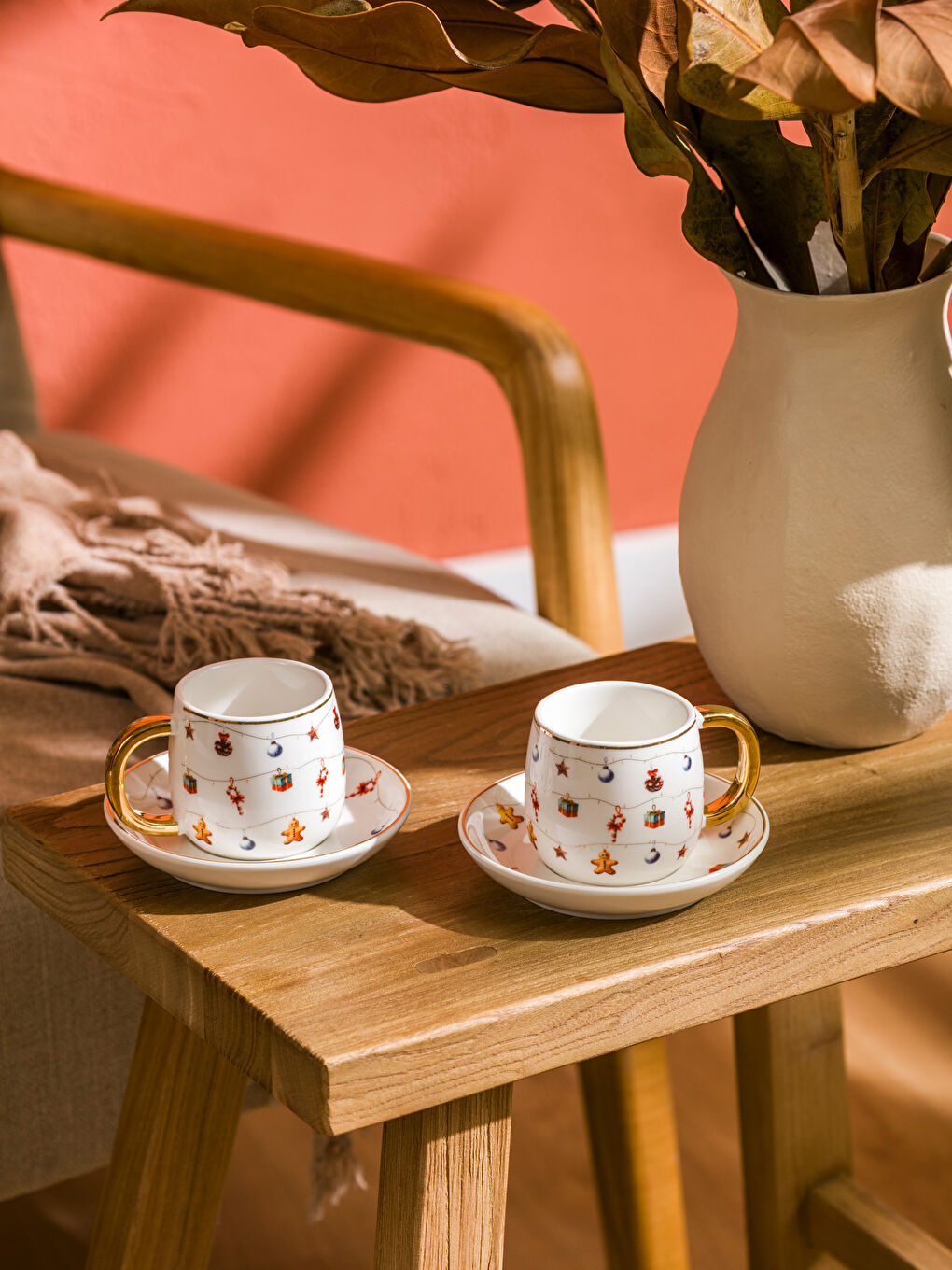 Beyaz Baskılı 2 Kişilik Kahve Fincan Takımı