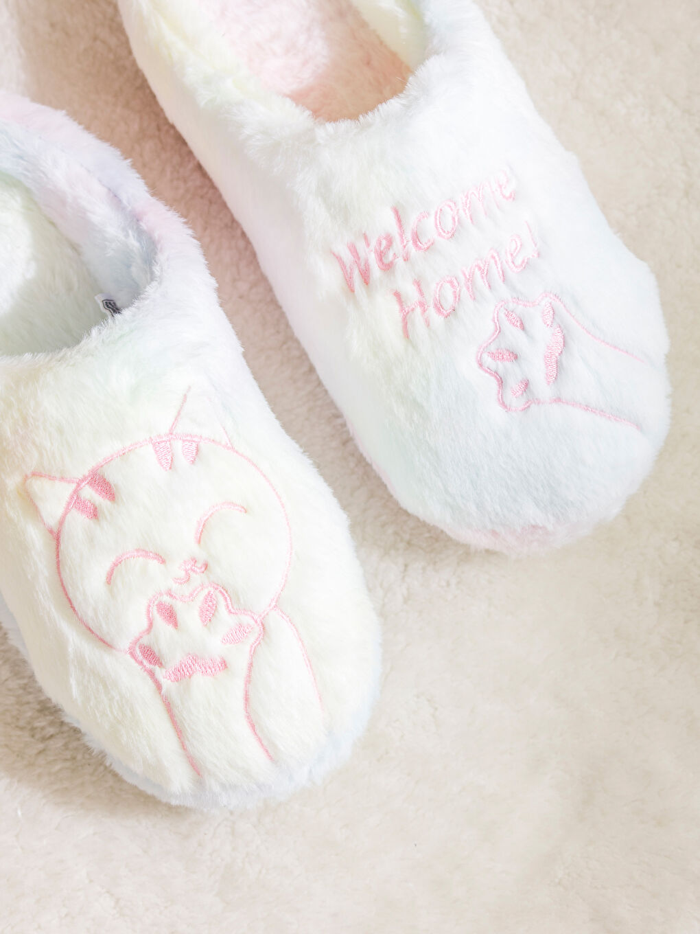 Karışık Kedi Nakışlı Kadın Ev Terliği-2