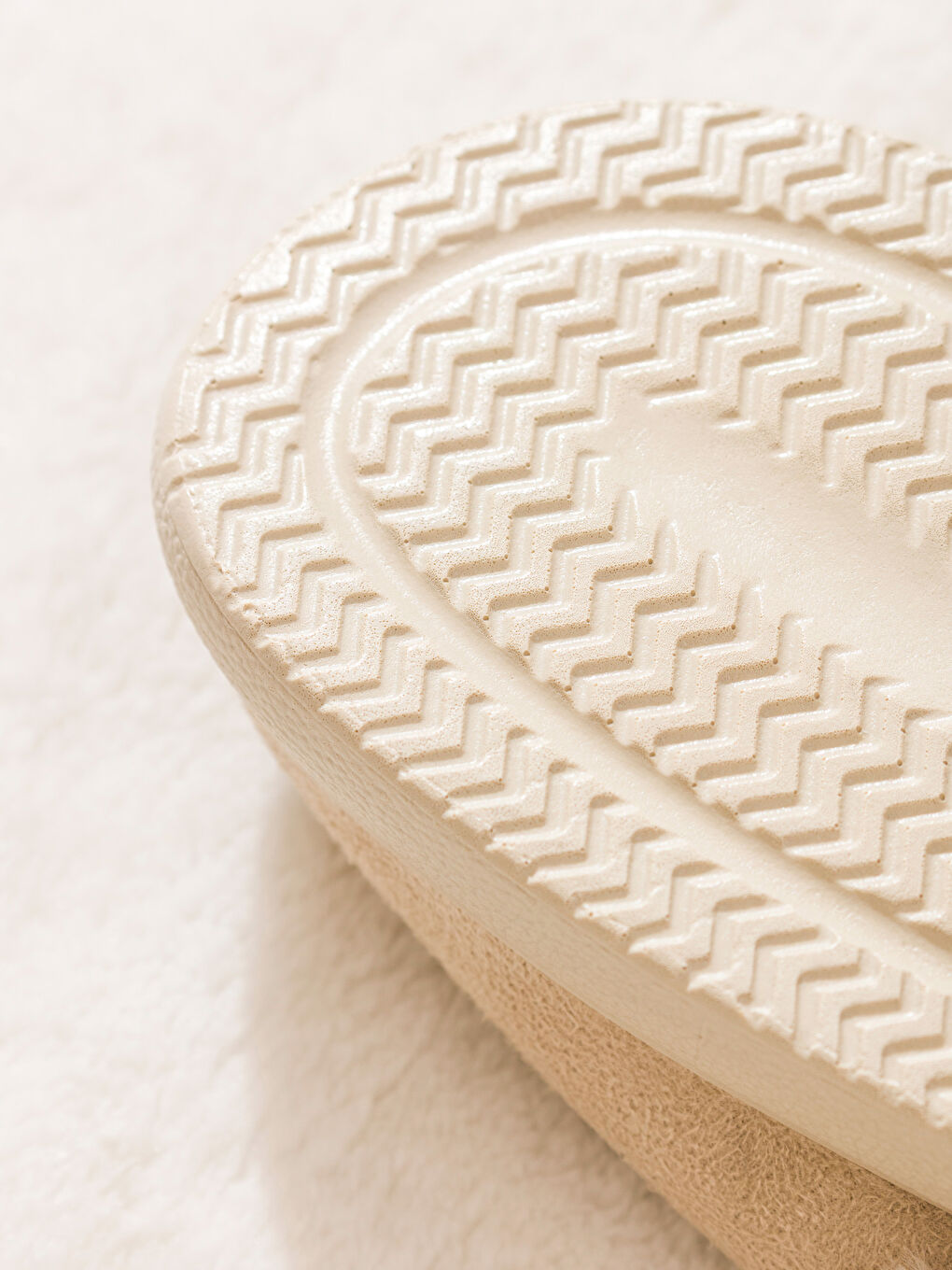 Bej Süet Görünümlü Kadın Ev Terliği-4