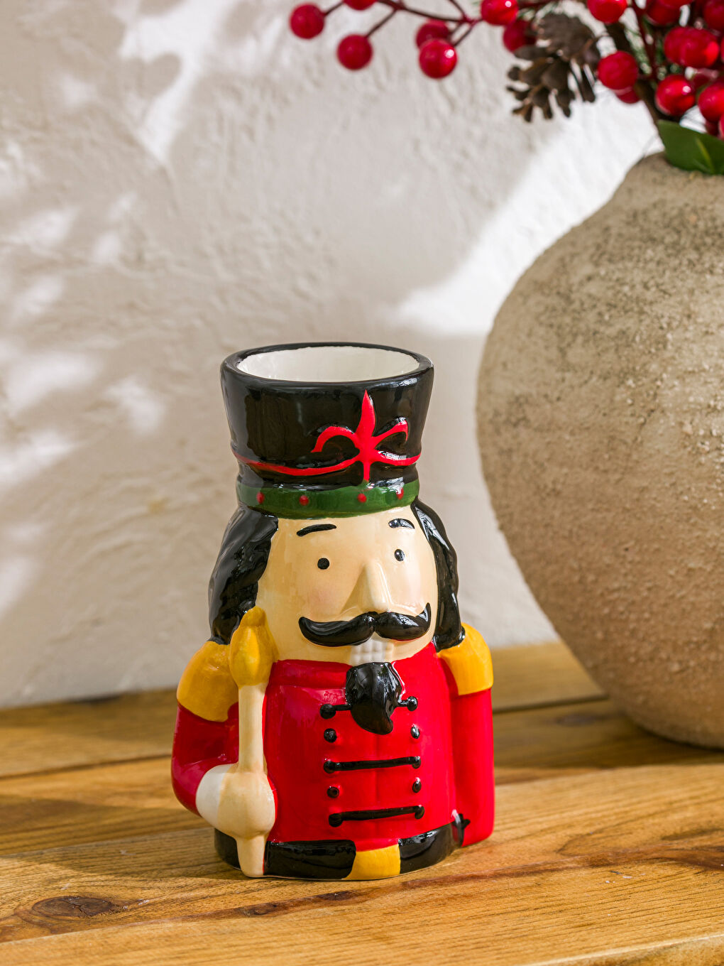 Christmas-Themed Ceramic Candle Holder 16 cm-1