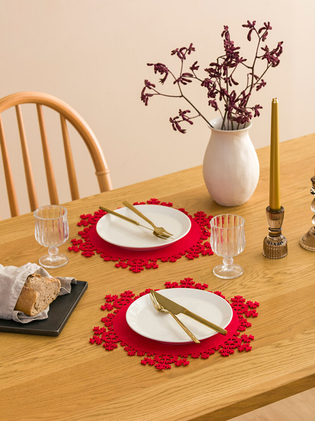 Snowflake Patterned 2-Piece Placemat 30x30 Cm-1