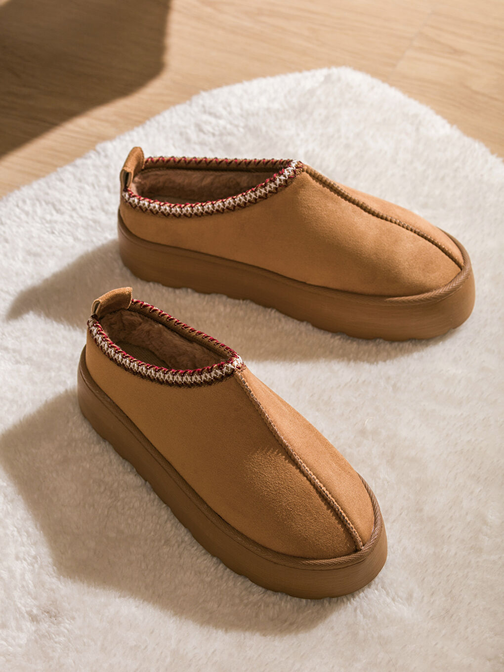 Kahverengi Süet Görünümlü Kadın Ev Ayakkabısı-1