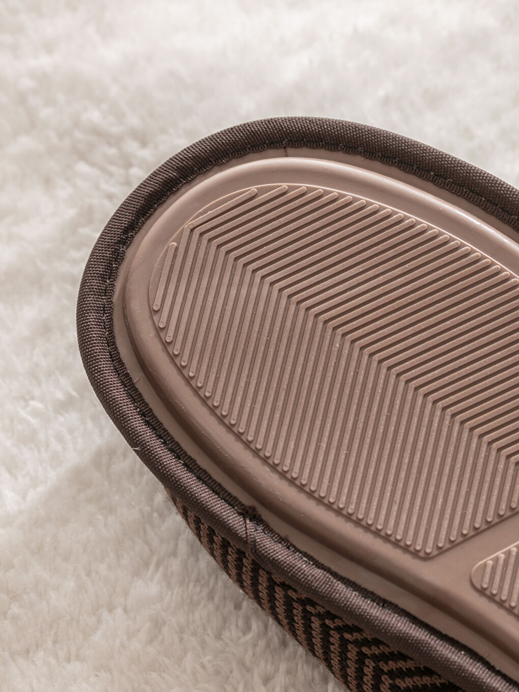 Kahverengi Önü Kapalı Çizgili Erkek Ev Terliği-4