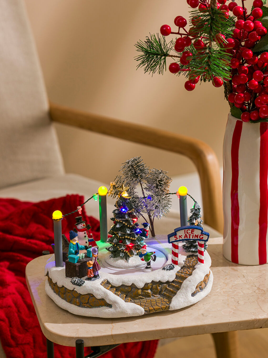 Karışık Yılbaşı Temalı Müzik Kutusu 22 cm-1