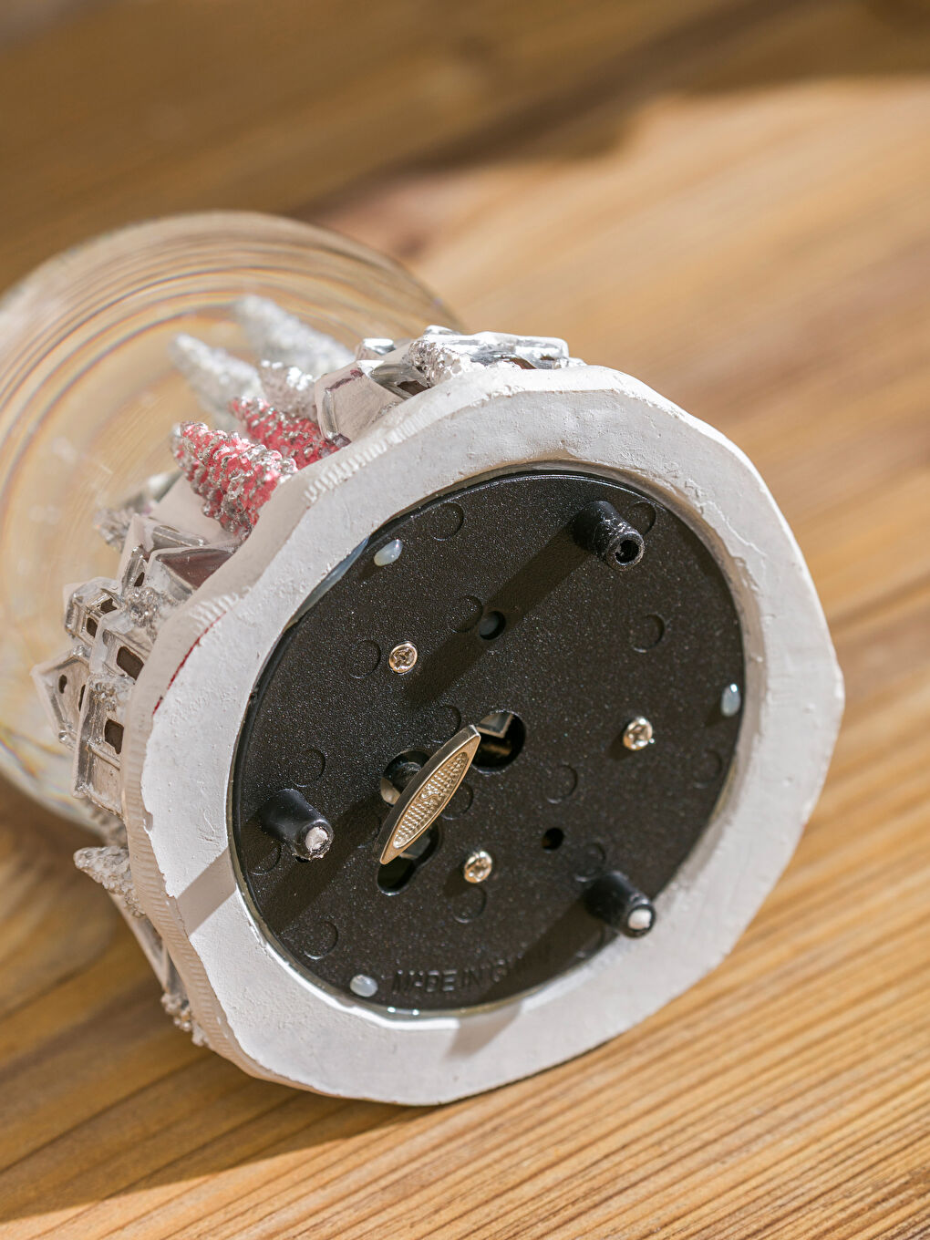 Karışık Yılbaşı Temalı Müzikli Kar Küresi 15 cm-3