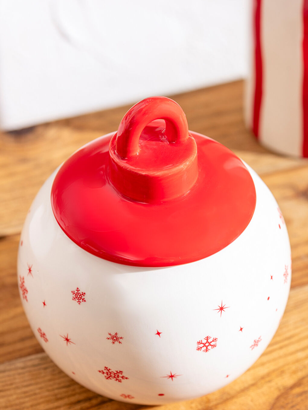 Christmas Themed Ceramic Storage Container-1