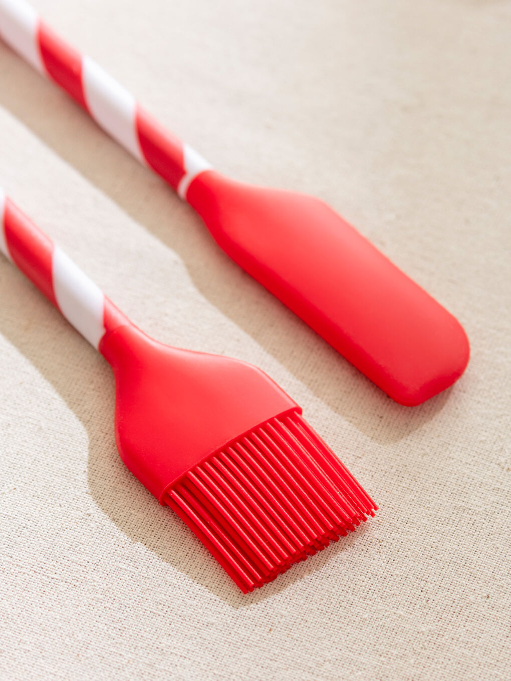 RED Serving Utensils-3
