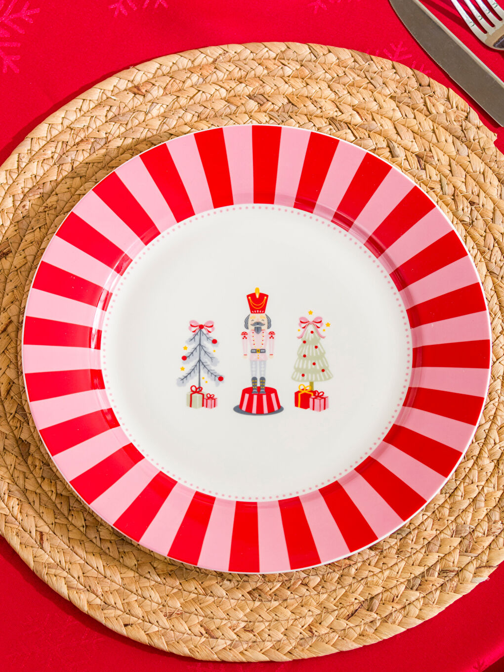 Lead Soldier Printed Porcelain Serving Plate-1