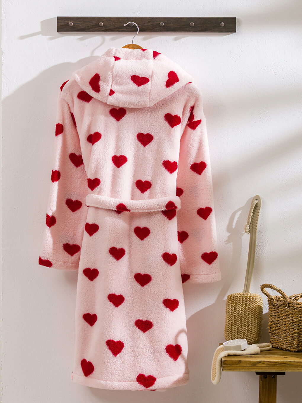 Kırmızı Kalp Baskılı Kadın Bornoz-1