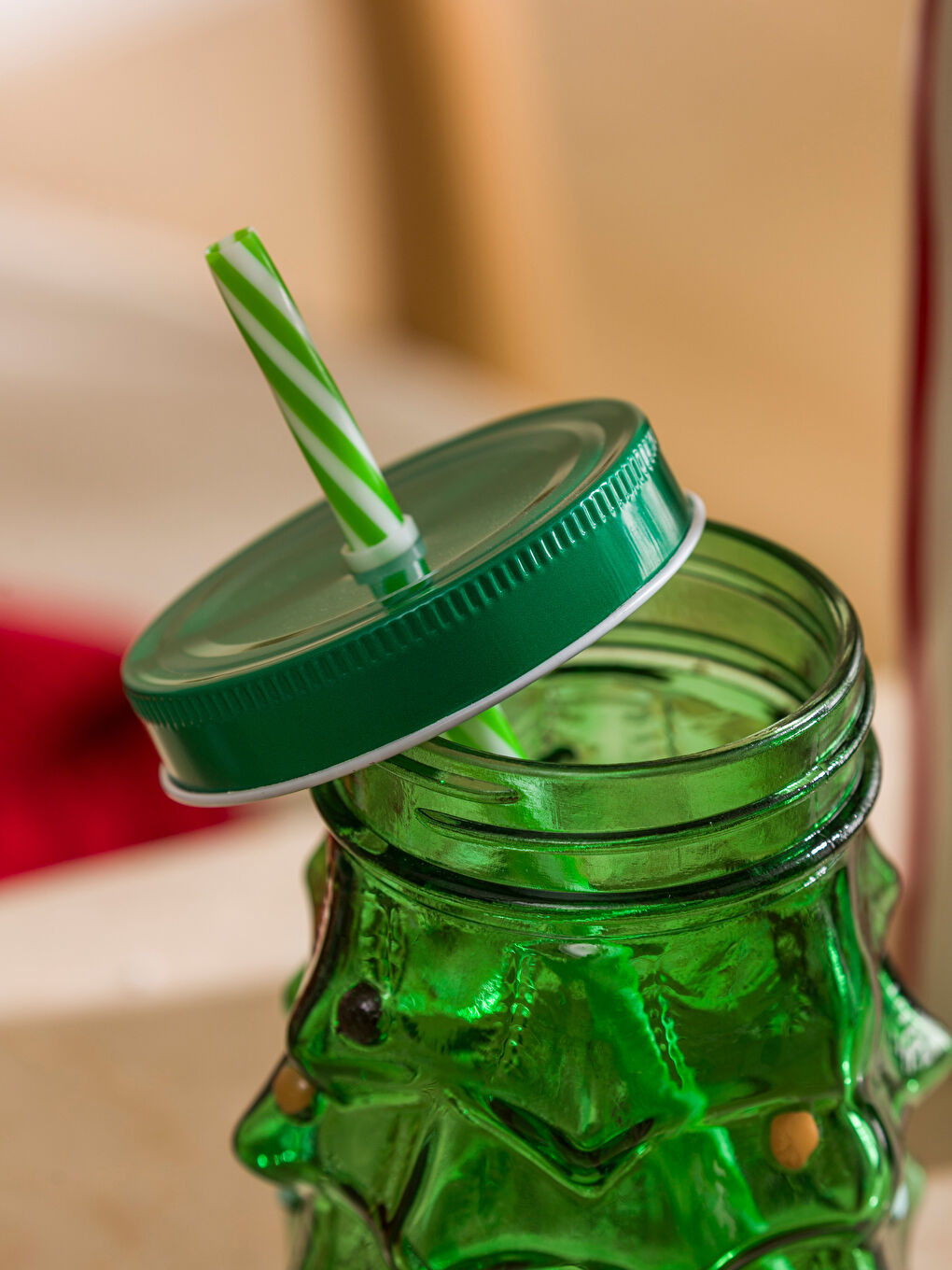 Pine Tree Shaped Glass Cup With Straw-1