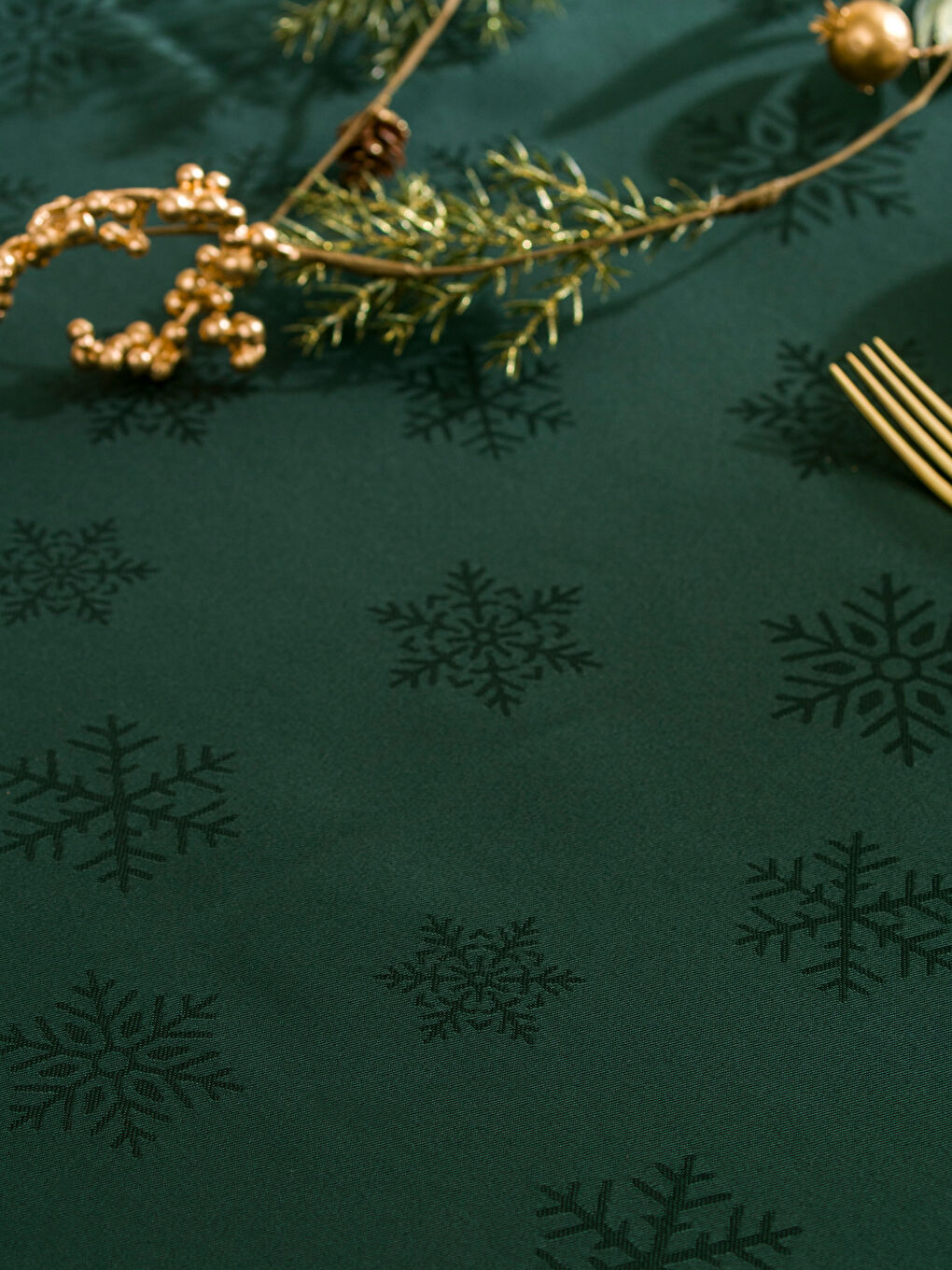GREEN Tablecloth-3