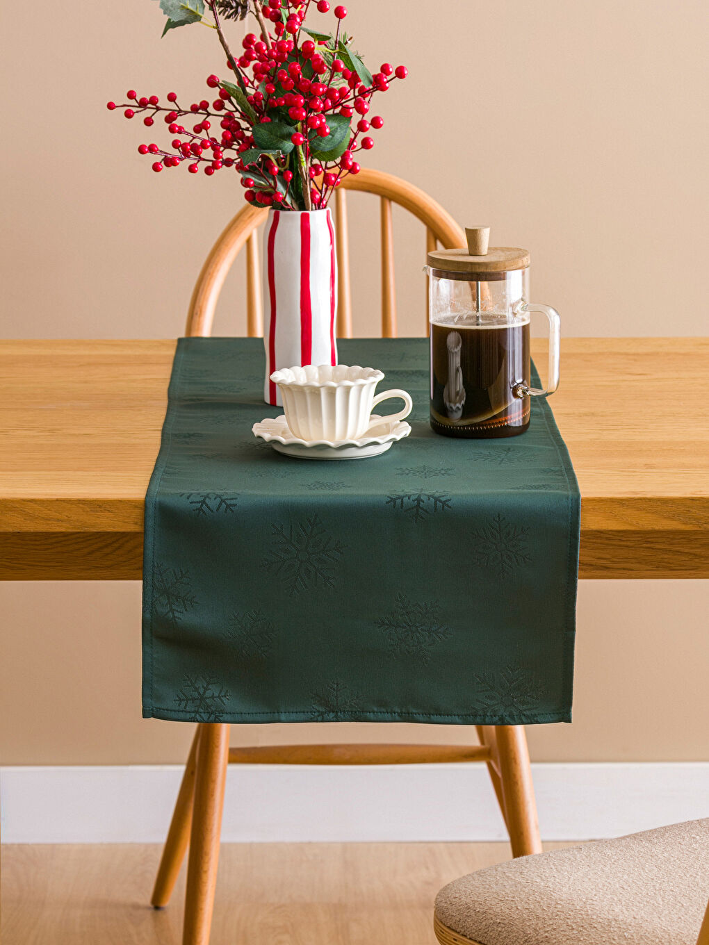 GREEN Table Runner