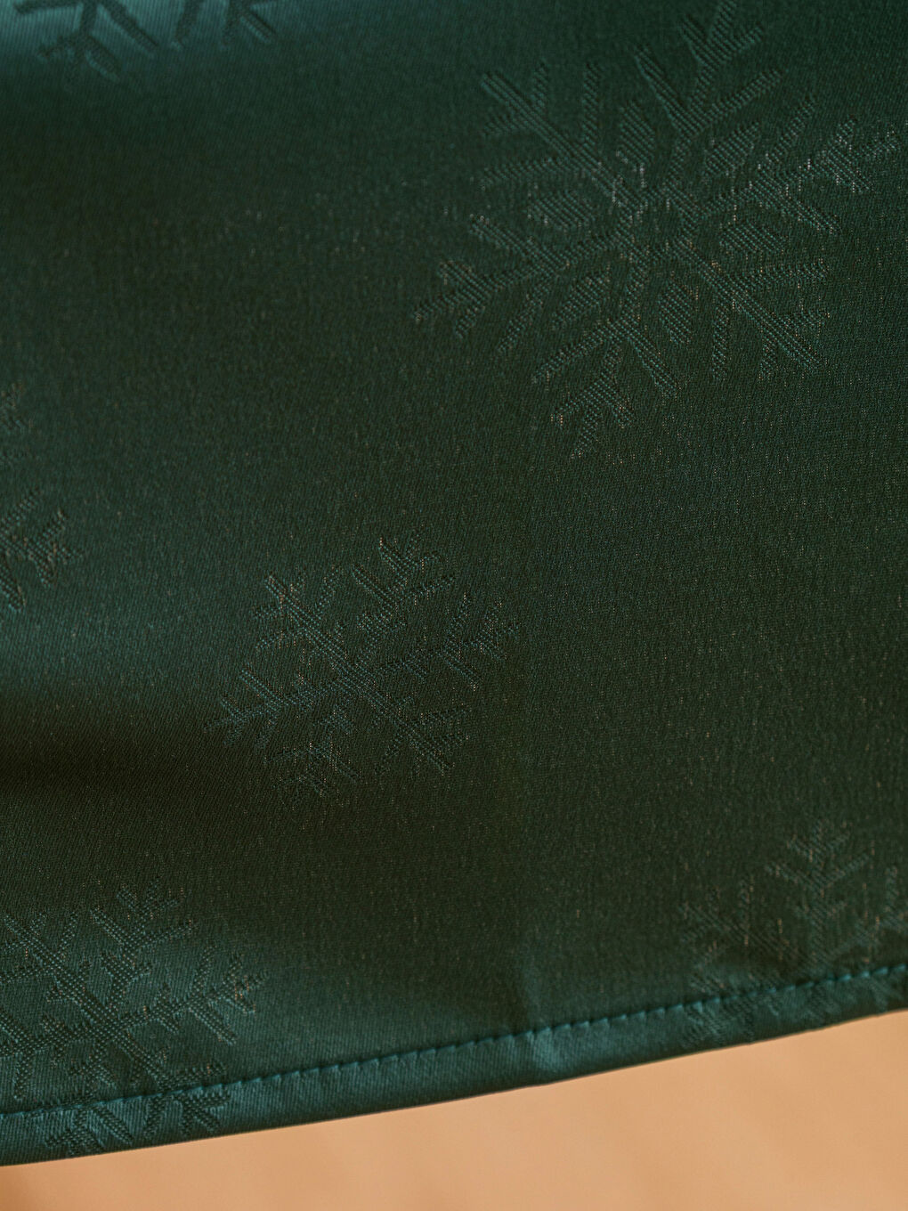 GREEN Table Runner-3