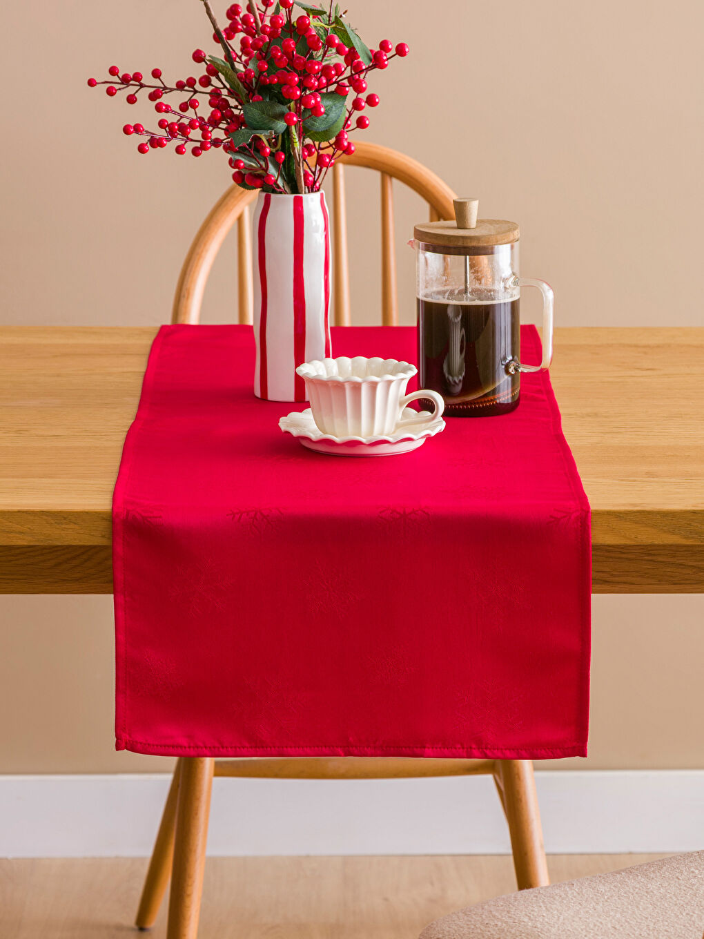 RED Table Runner-1