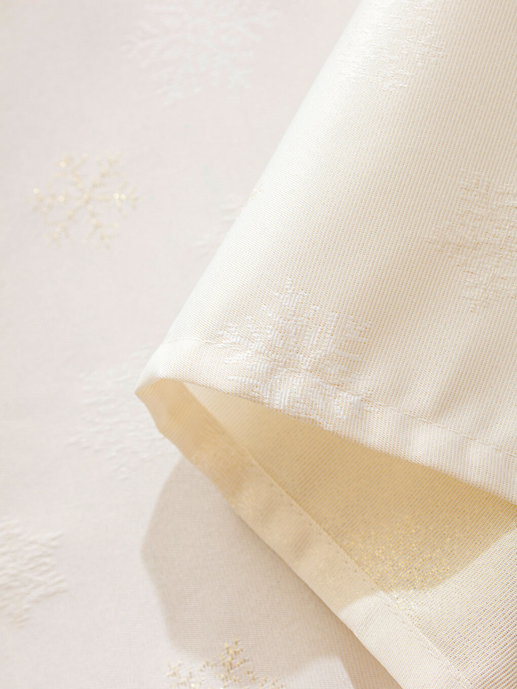 ŽUTA Stolni trkač-2