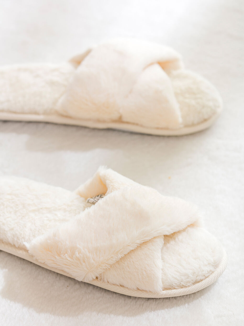 Ekru Çapraz Bantlı Kadın Ev Terliği-2