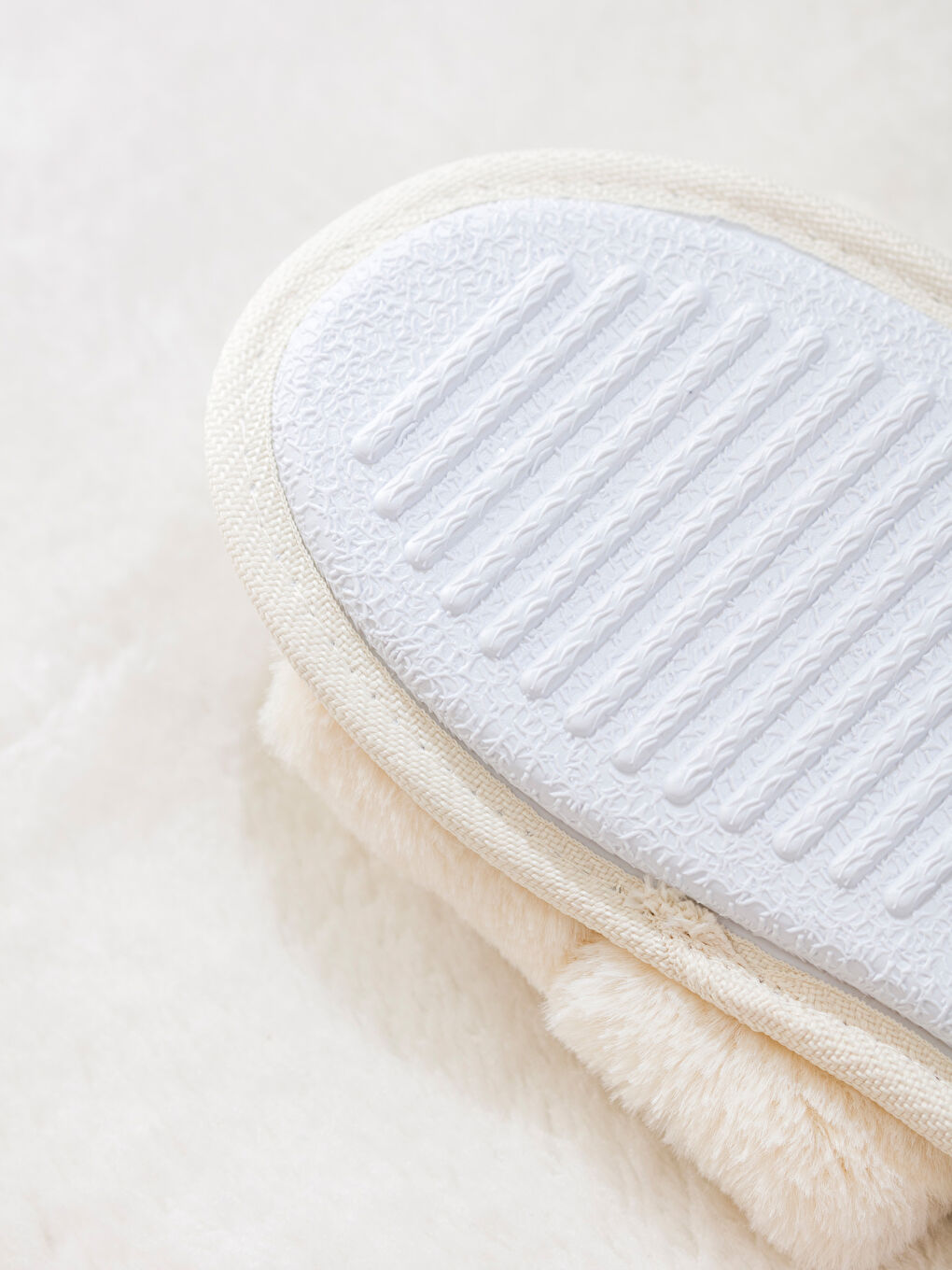 Ekru Çapraz Bantlı Kadın Ev Terliği-4