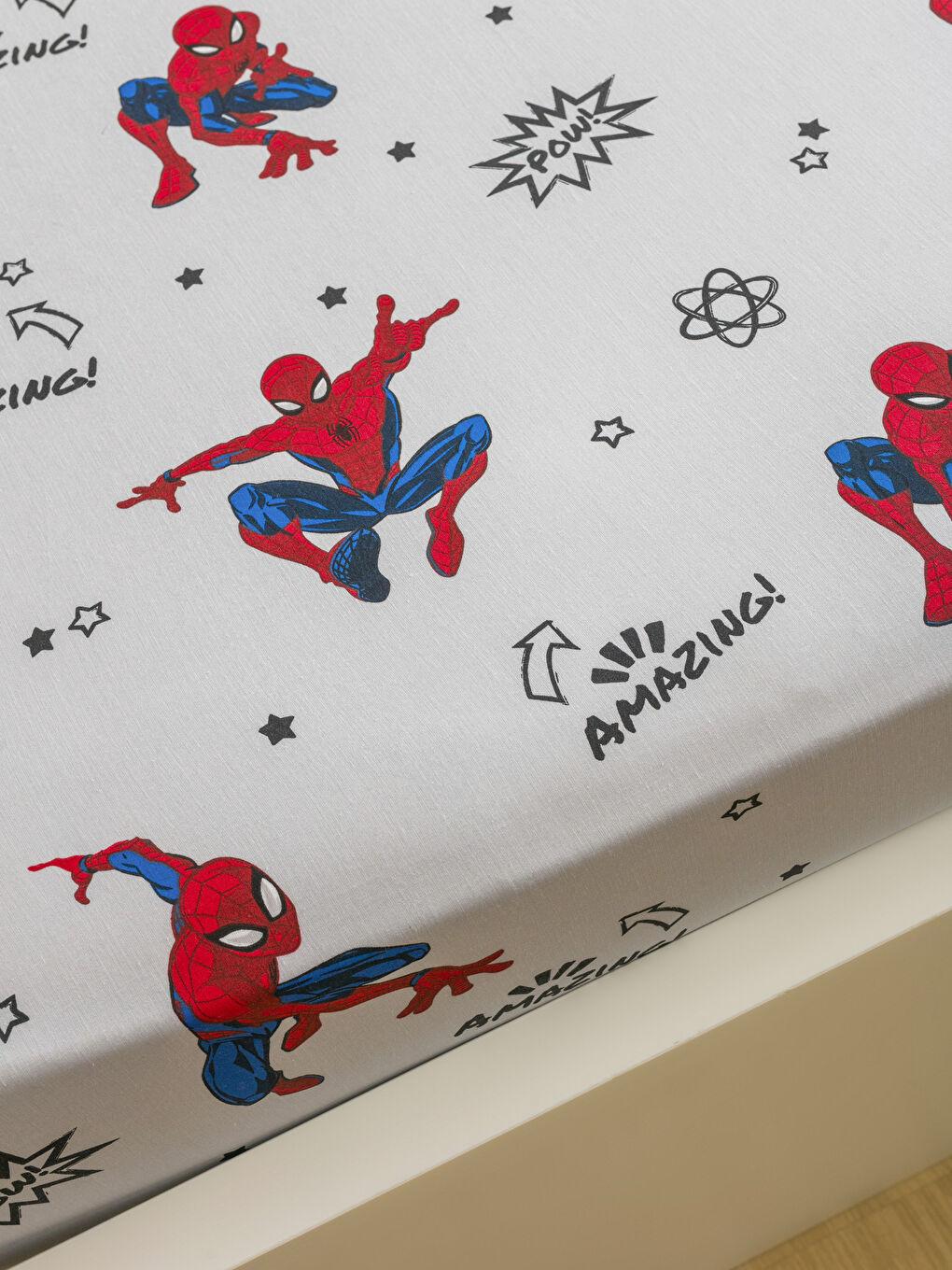 Karışık Spider-Man Baskılı Tek Kişilik Lastikli Çarşaf-1