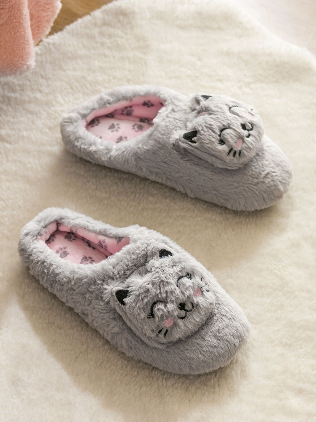 Gri Kedi Nakışlı Kadın Ev Terliği-2