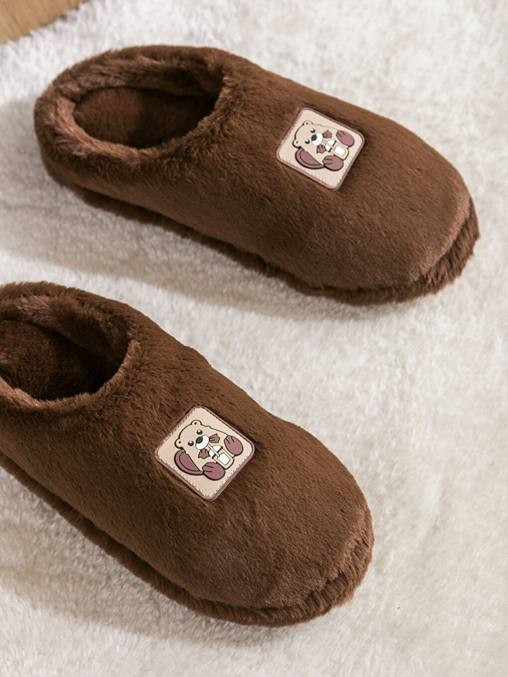 Kahverengi Kadın Pelüş Ev Terliği-2