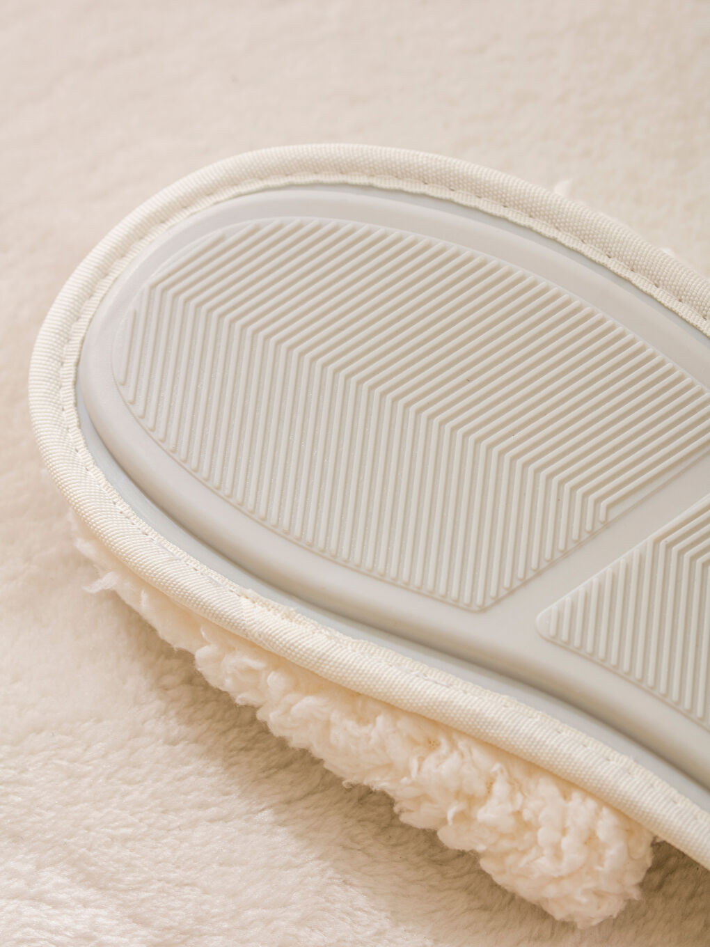 LCW HOME Embroidered Plush Women's Home Slippers -W5GH67Z8-J5E