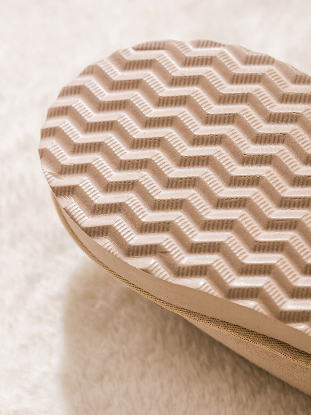 Bej Süet Görünümlü Kız Çocuk Ev Ayakkabısı-4