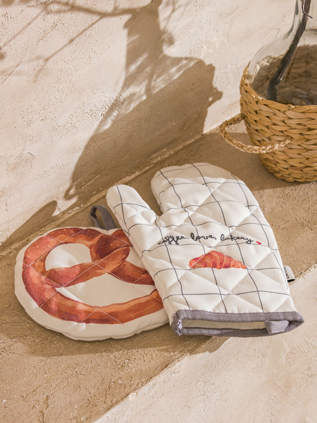 Printed Oven Mitt and Pot Holder-2
