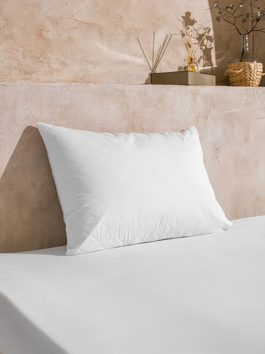 LC WAIKIKI Quilted Pillowcase 50x70 cm -W5GY22Z8-J5E