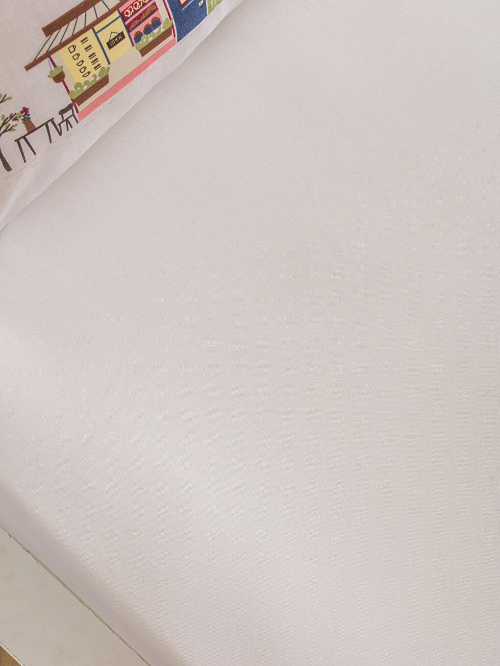 Karışık Baskılı Çift Kişilik Nevresim Takımı-5