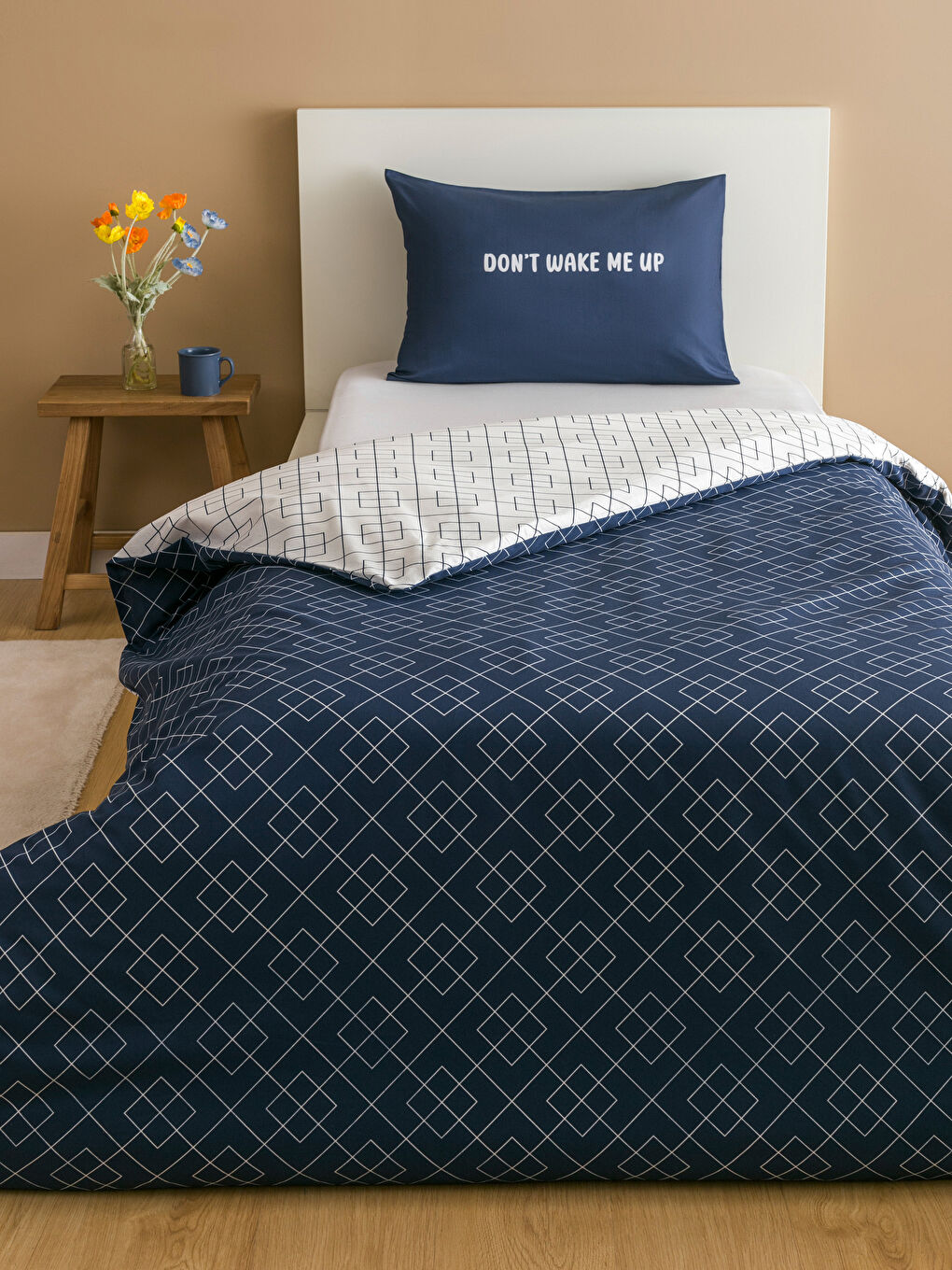 LCW HOME سێتی کەڤەری تاکە پەڕۆی نەخشدار و هێڵدار -W5H761Z8-F9C
