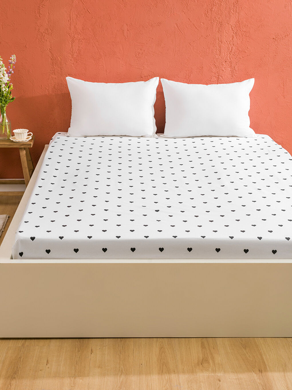 LCW HOME Heart Patterned Double Fitted Sheet -W5H998Z8-LQJ