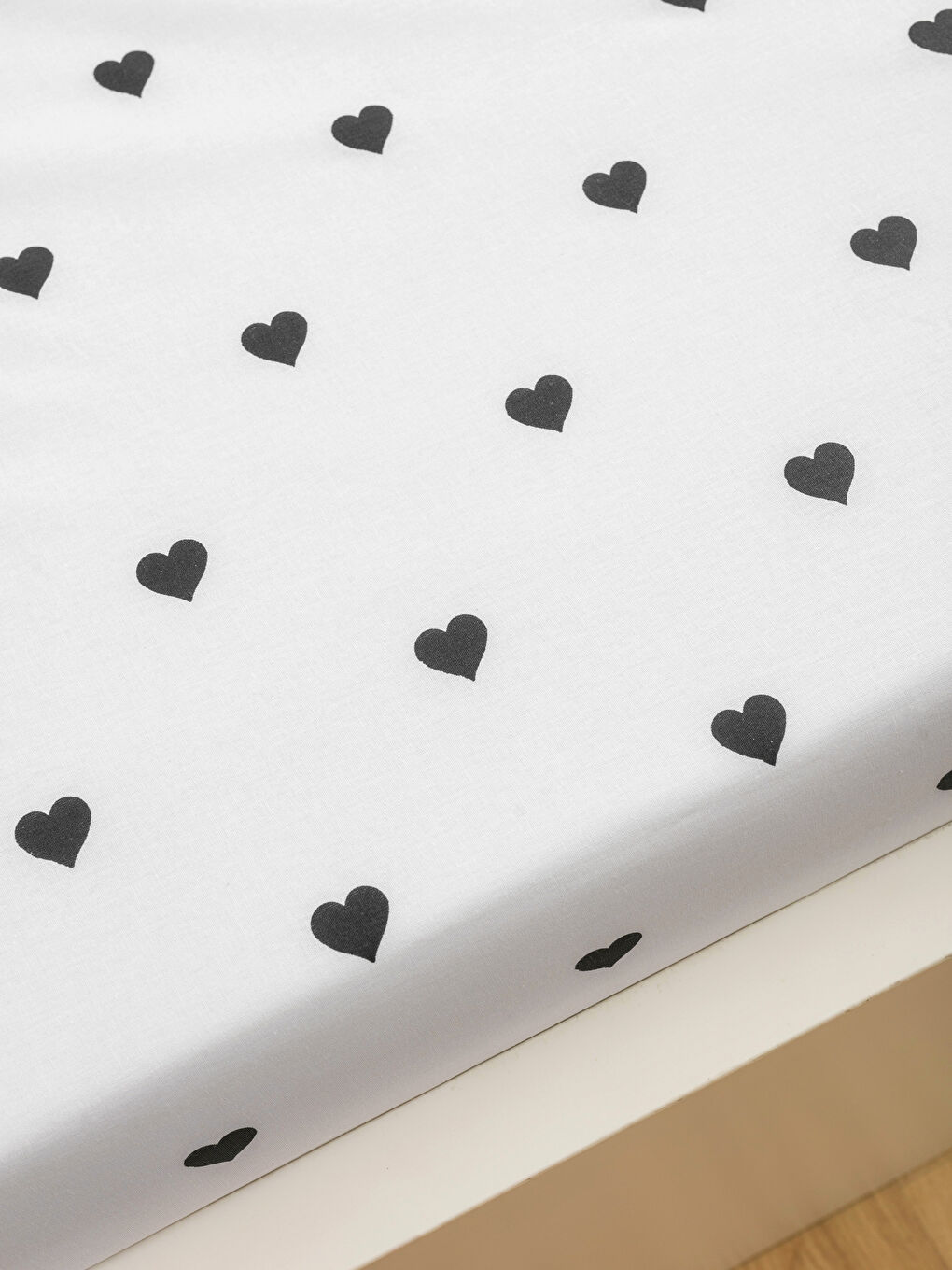LCW HOME Heart Patterned Double Fitted Sheet -W5H998Z8-LQJ