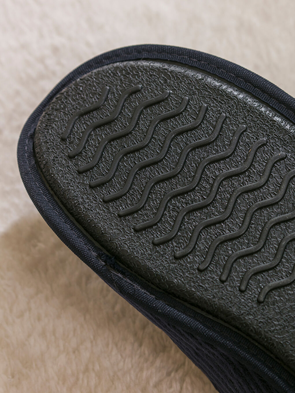 نعال منزلية مطرزة للرجال-4