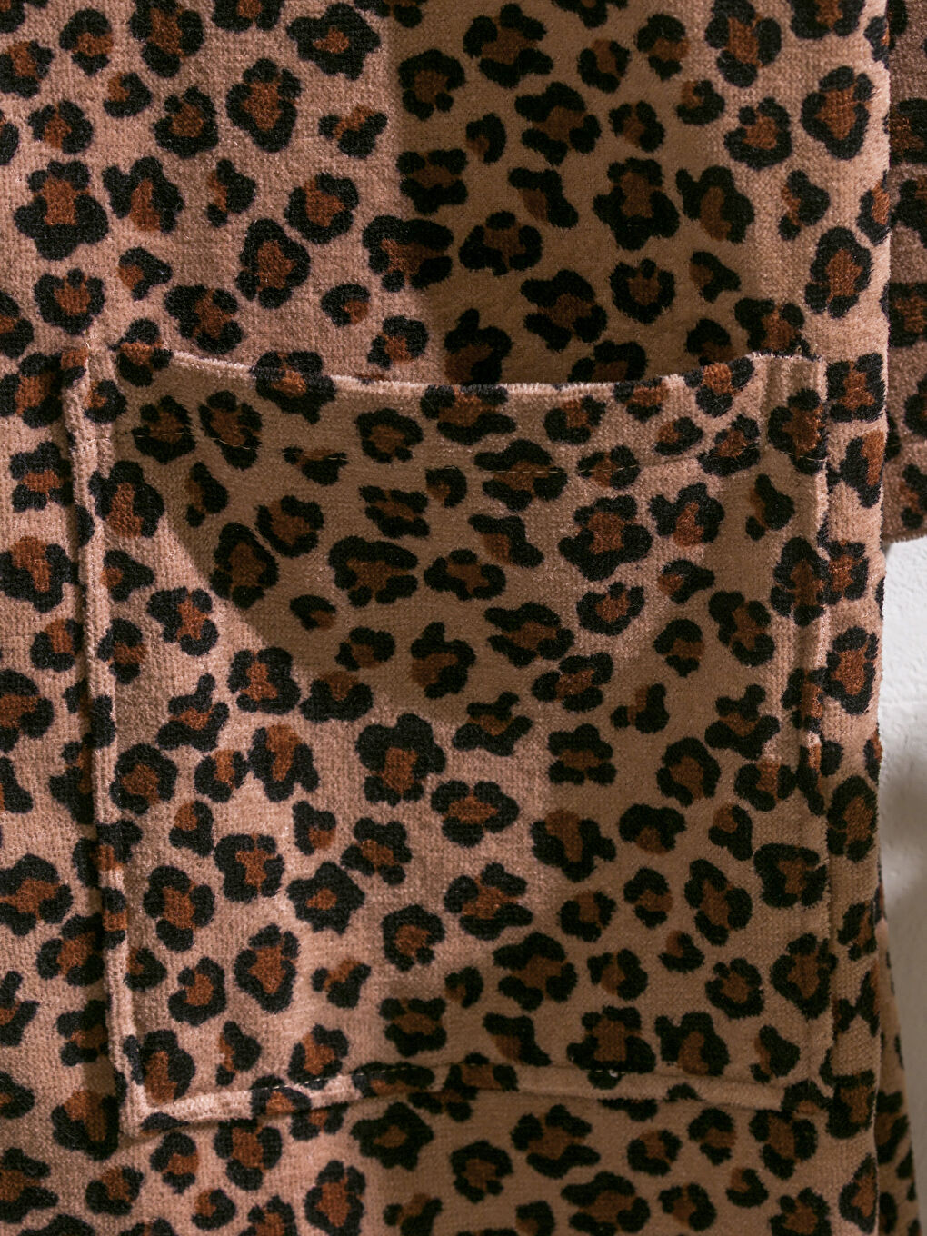 Karışık Leopar Desenli Pamuklu Kadın Bornoz-2