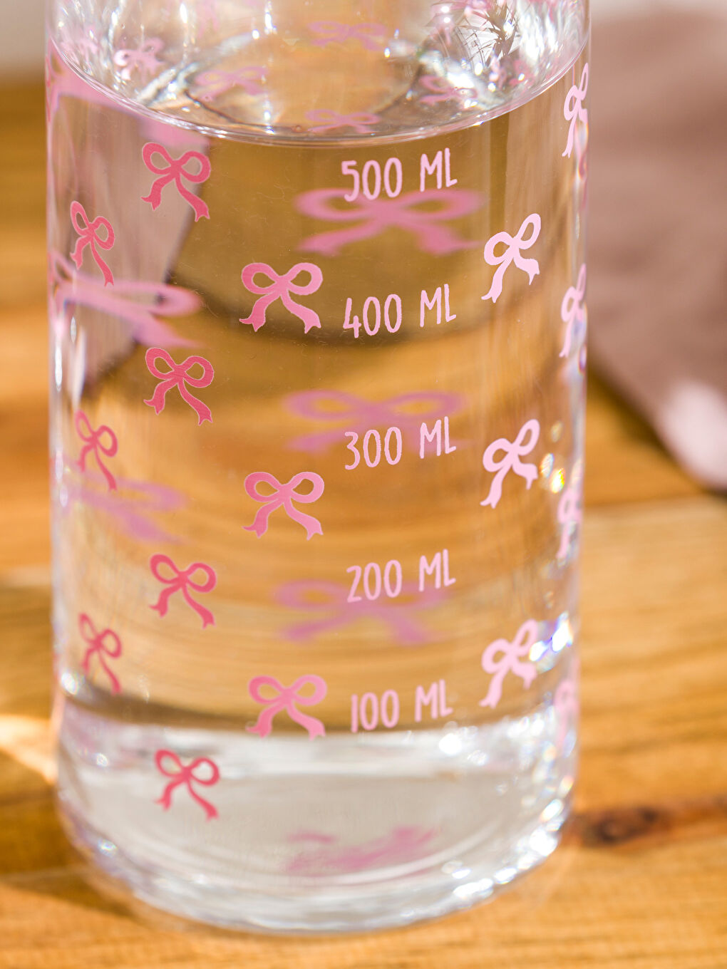Bow Printed Glass Pitcher 700 ml-3
