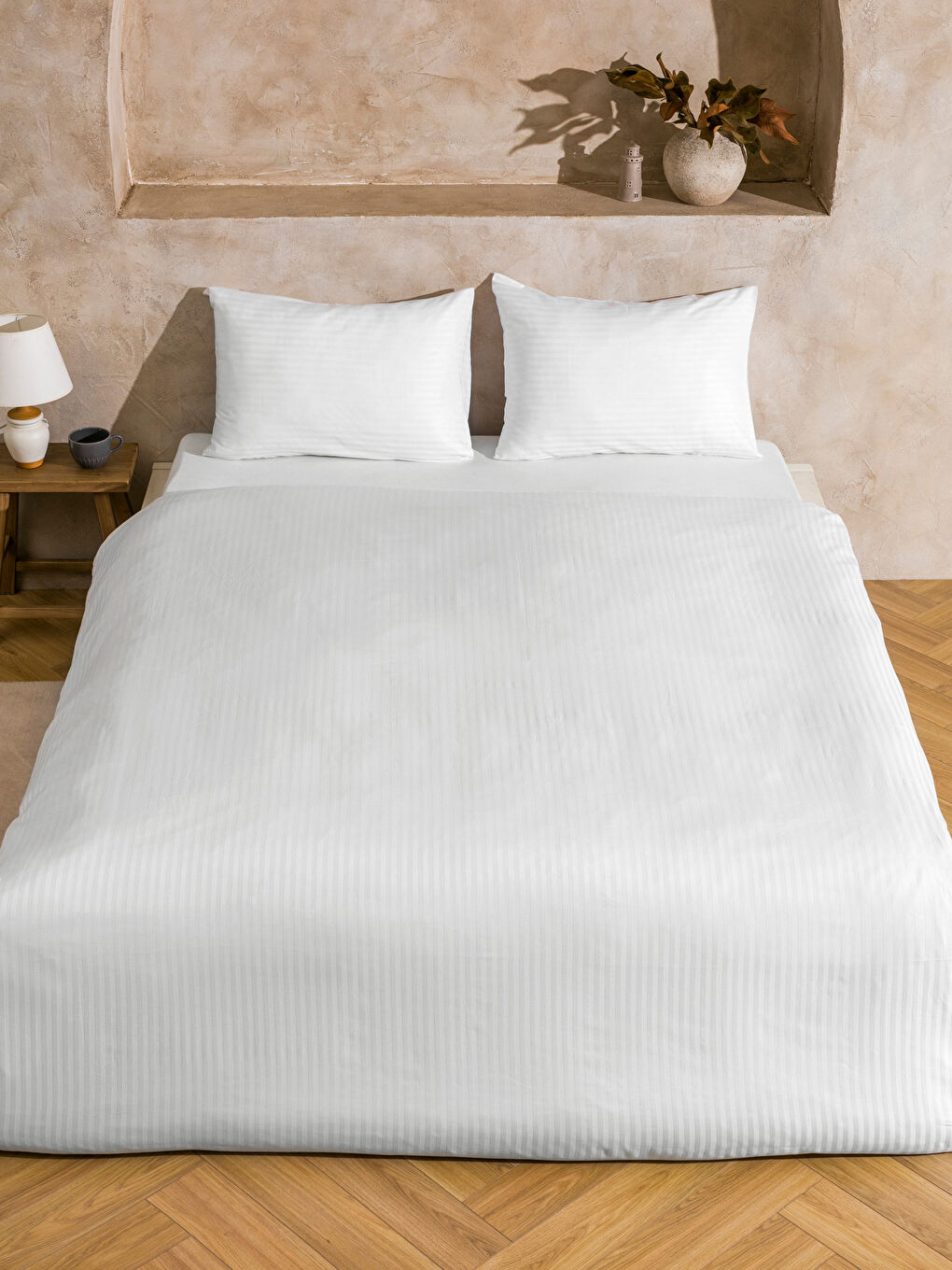 Beyaz Pamuklu Düz Çift Kişilik Nevresim Seti-1