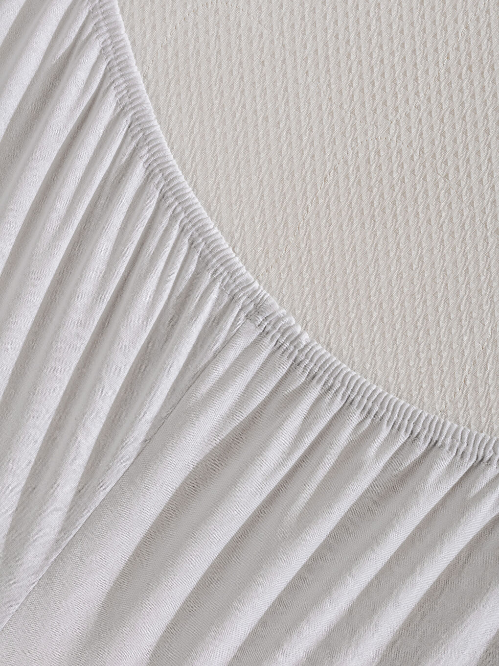 LC WAIKIKI Cotton Double Fitted Sheet -W5HS00Z8-DTY