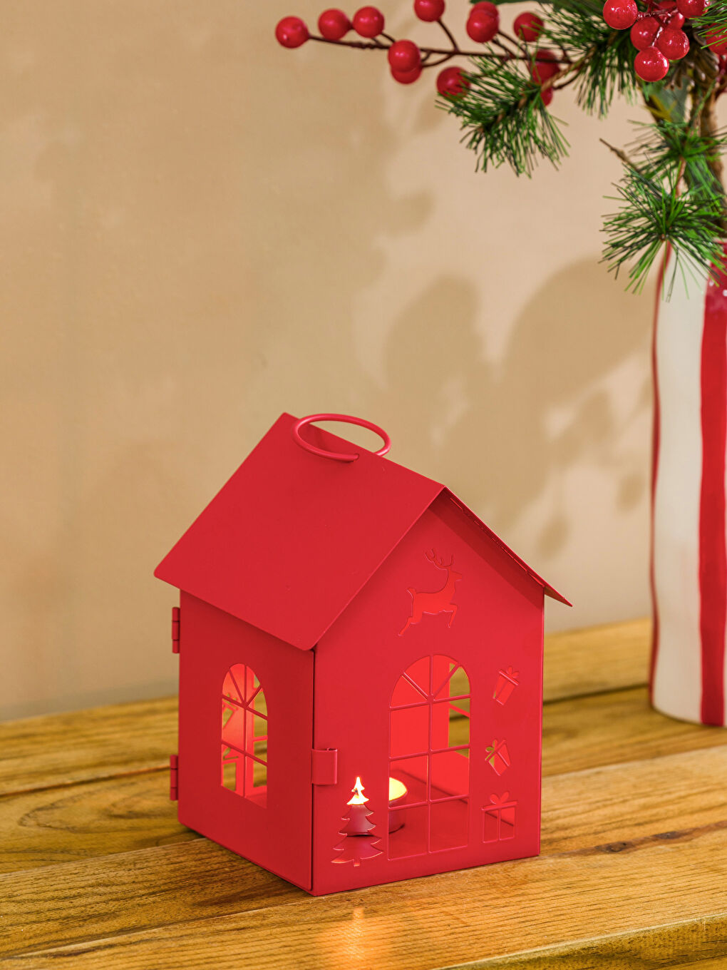 House Figured Metal Candle Holder 16 cm