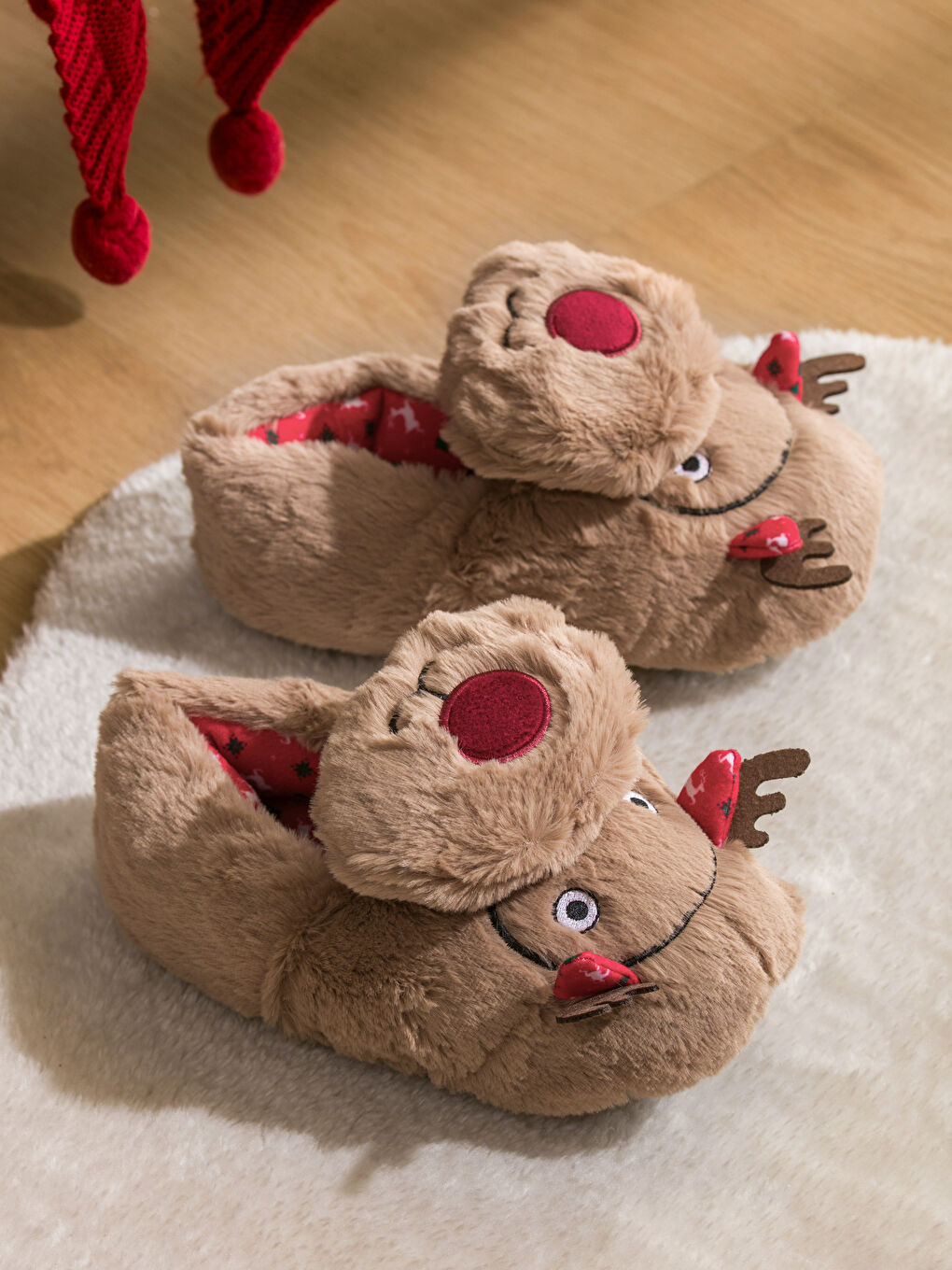 Bej Hayvan Figürlü Pelüş Kadın Panduf-1