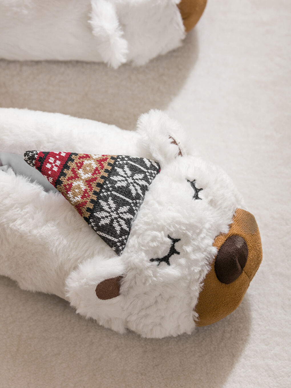 Beyaz Hayvan Figürlü Pelüş Kadın Panduf-2