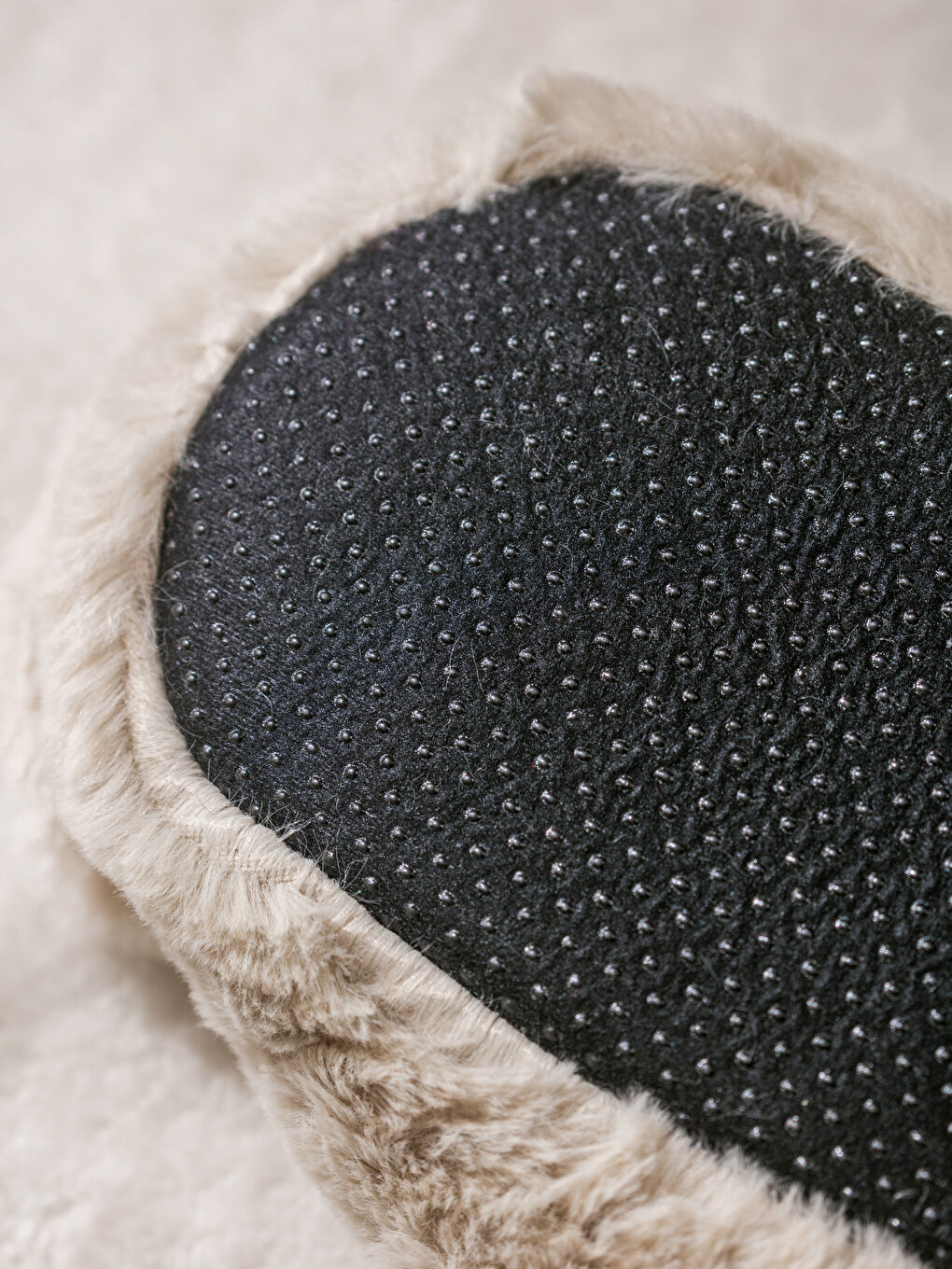 Beyaz Hayvan Figürlü Pelüş Kadın Panduf-4