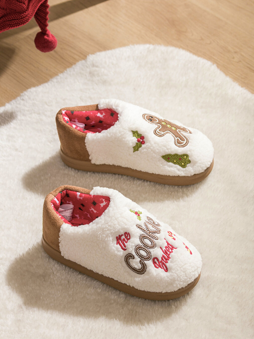 Beyaz Yılbaşı Temalı Pelüş Panduf-1