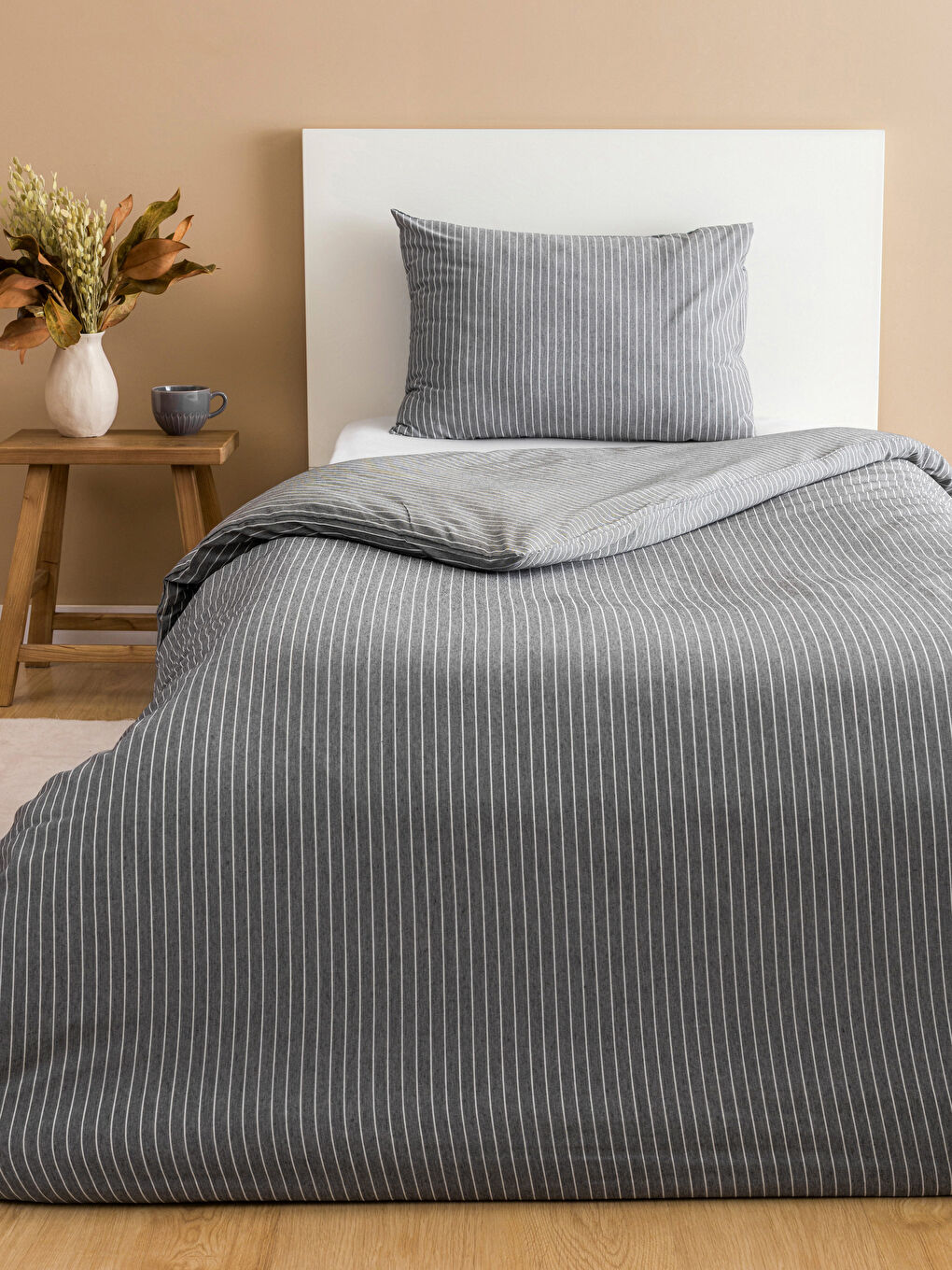 LCW HOME سێتی کەڤەری تاکە پەڕۆی نەخشدار و هێڵدار -W5I411Z8-FKN