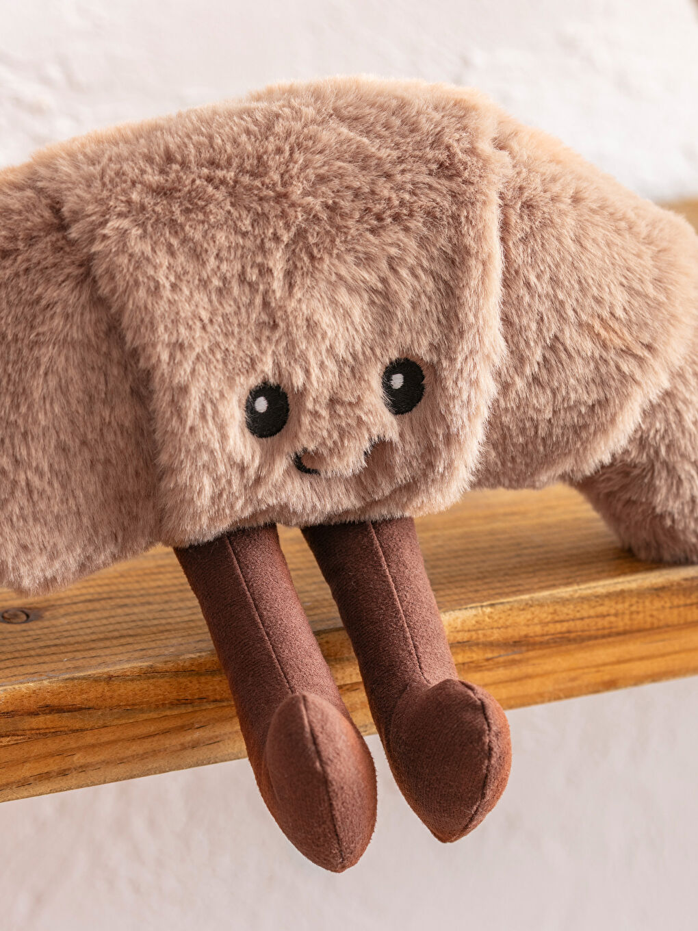 Bej Pelüş Figürlü Bebek Kırlent 33 cm-1