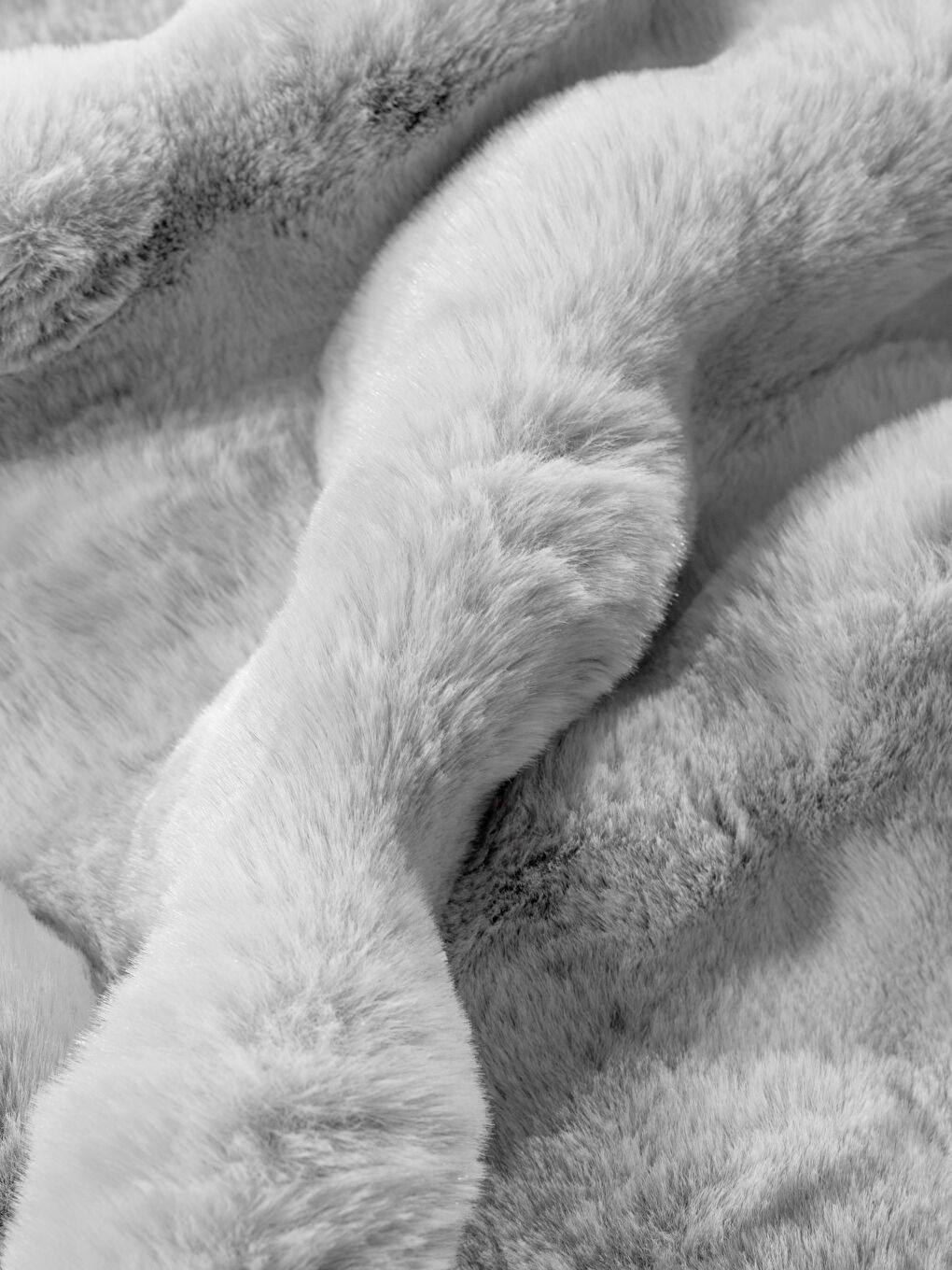 Gri Dokulu Pelüş Halı 80x150 cm-2