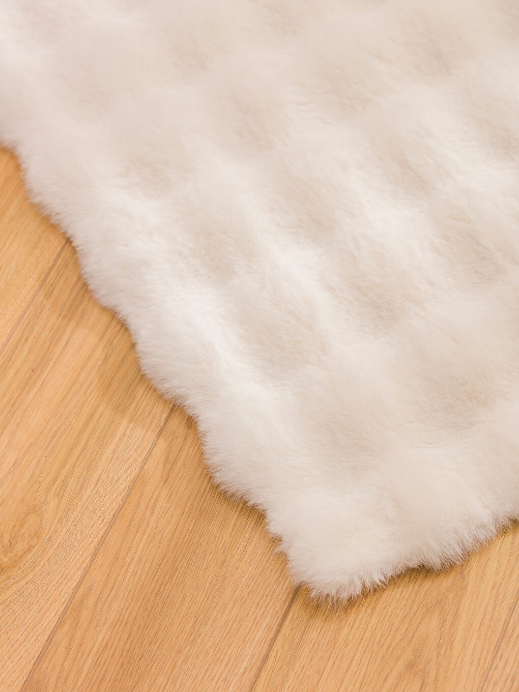 Ekru Dokulu Pelüş Halı 80x150 cm-1