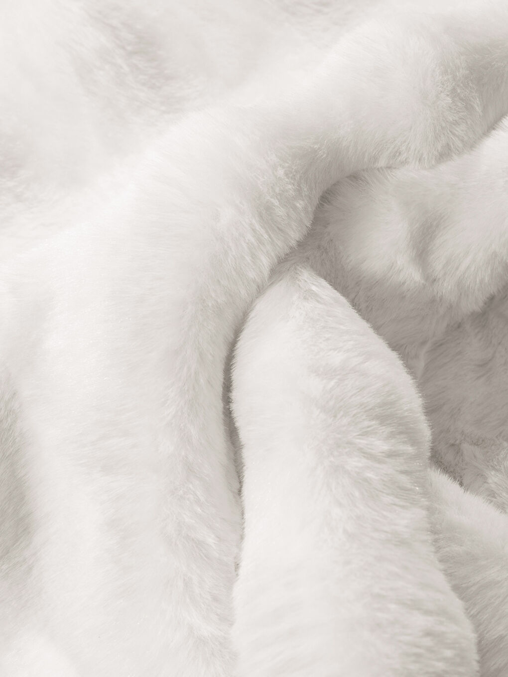 Ekru Dokulu Pelüş Halı 80x150 cm-2