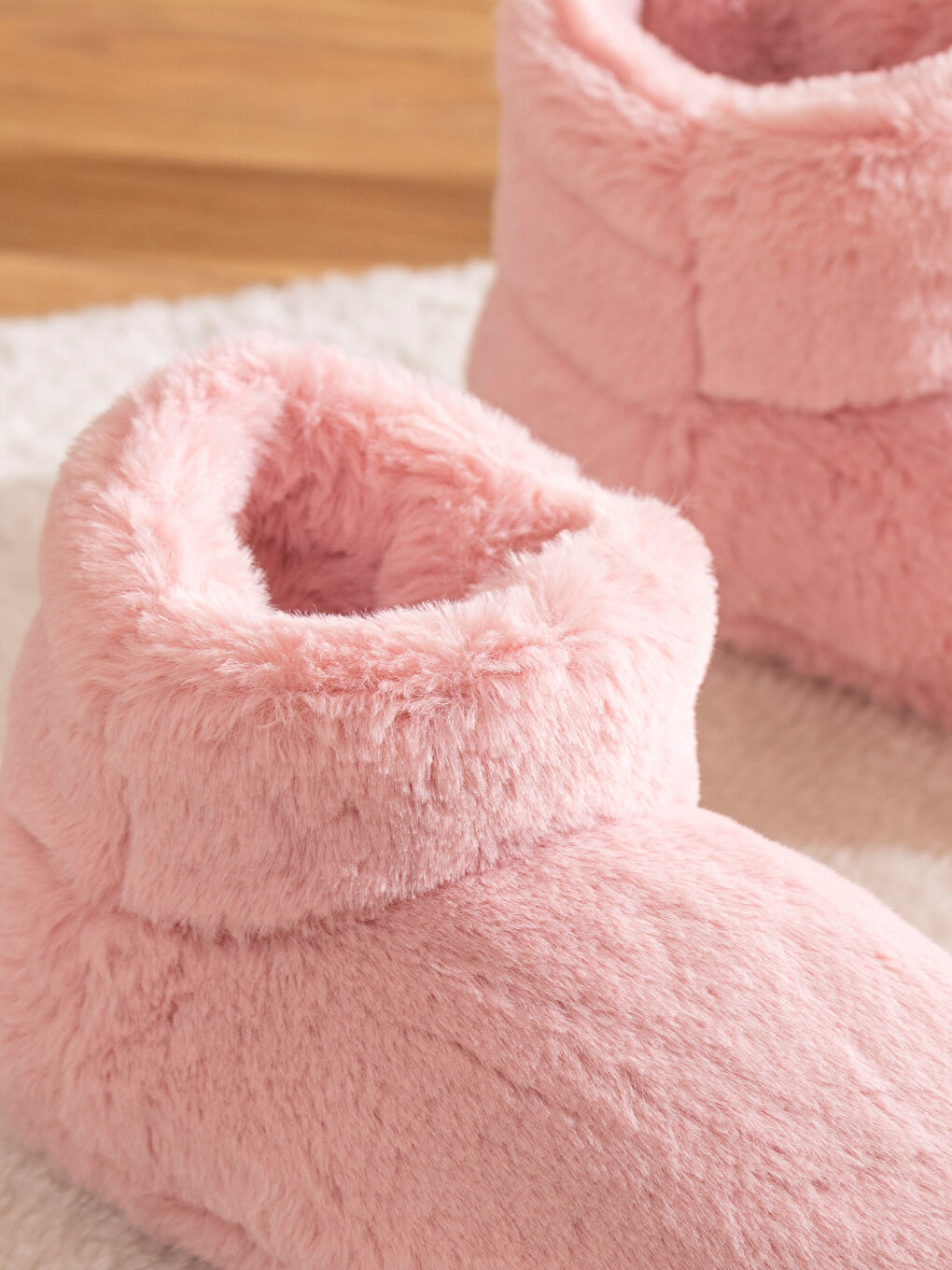 Pembe Kadın Pelüş Ev Botu-2